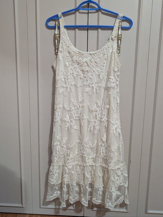 Suzy Shier Dresses & Skirts - Vintage White Lace Dress